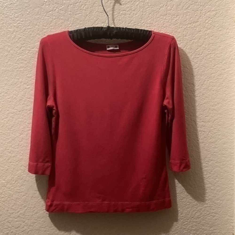 Three Dot top red 3/4 sleeve top - Picture 3 of 8